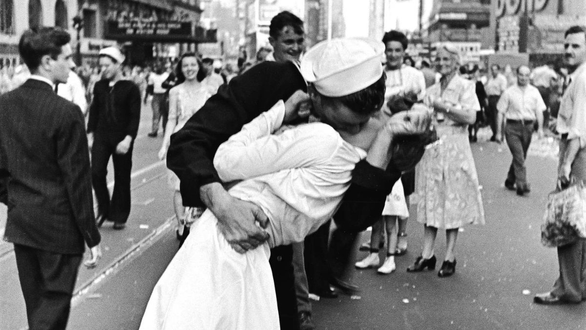 A ban and then a swift unban by Veterans Affairs over a famous photo shows the vulnerability of truth on the internet.
